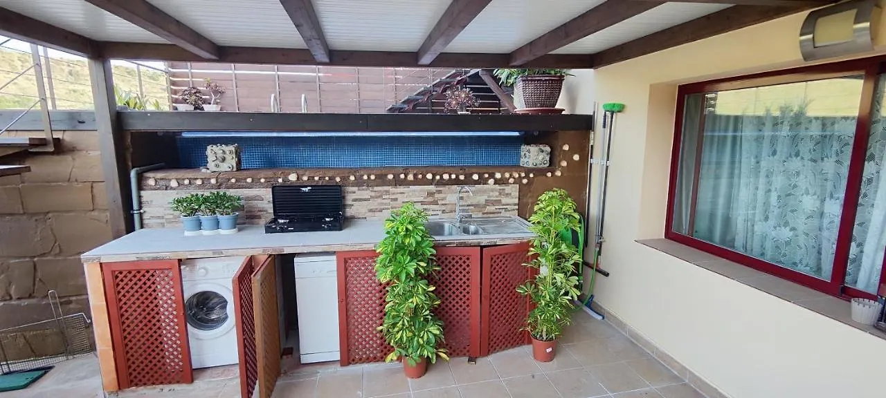 招待所 Gorgeous 3 Bedrooms In Villa Natural Reserve Park! 埃斯特波纳 西班牙
