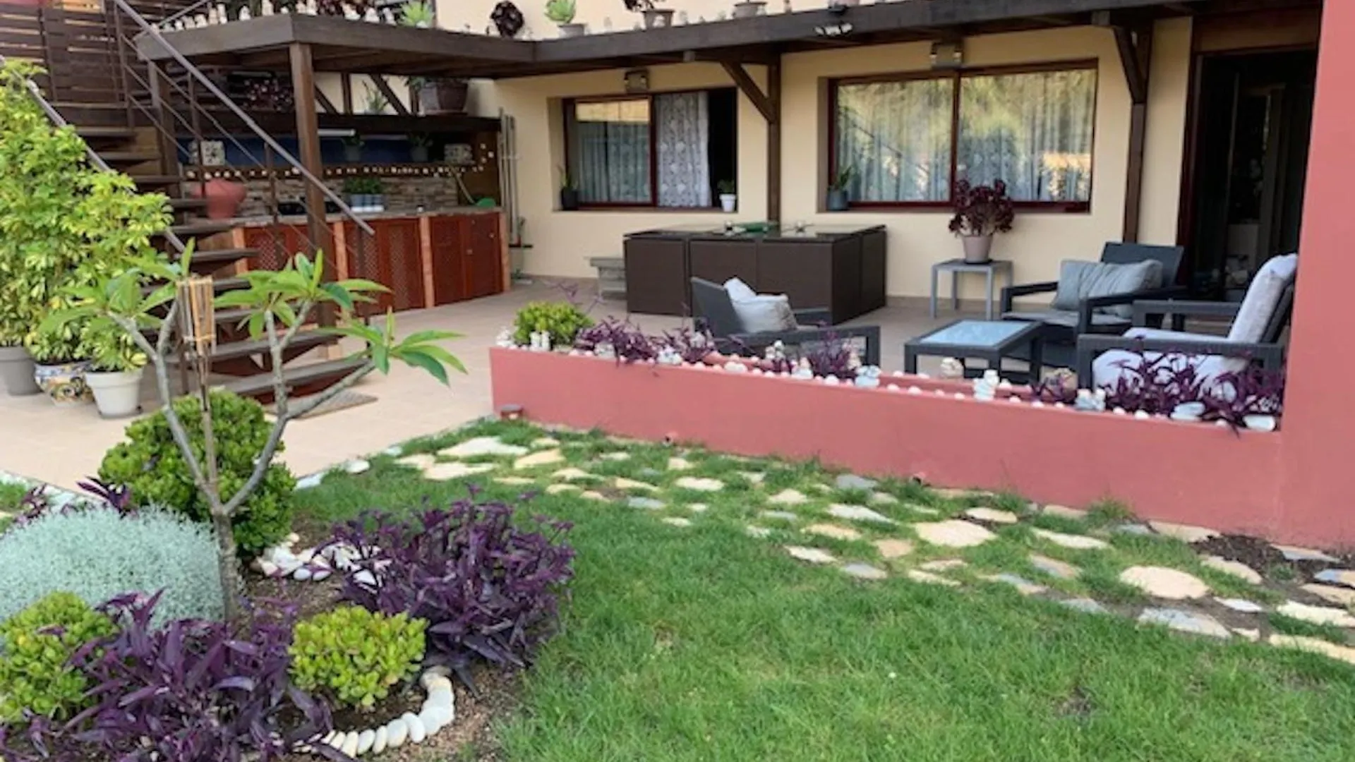 招待所 Gorgeous 3 Bedrooms In Villa Natural Reserve Park! 埃斯特波纳