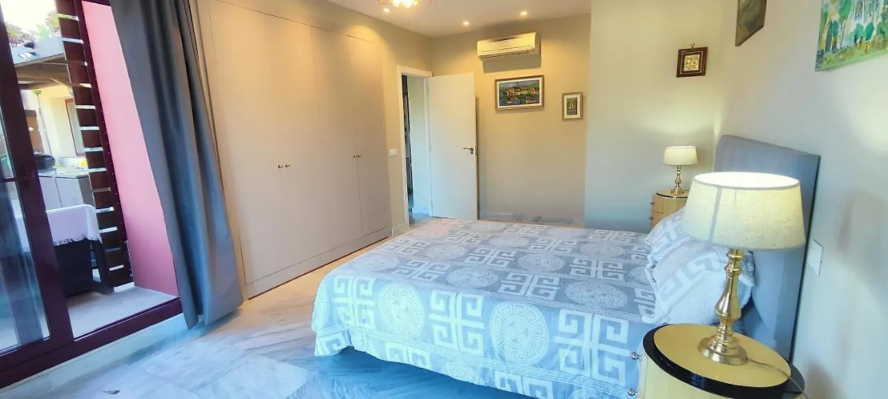 Guest house Gorgeous 3 Bedrooms In Villa Natural Reserve Park! Estepona Spain